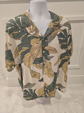 No Boundaries Tropical Camp Shirt in Green and Mustard
